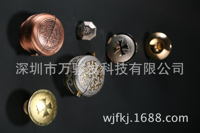 酒瓶盖的选择与趋势 塑料、锌合金、铝塑工艺的前沿应用